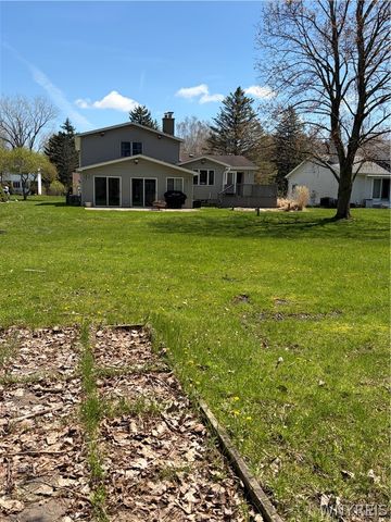 72 Fieldstone Drive, Grand Island, NY 14072
