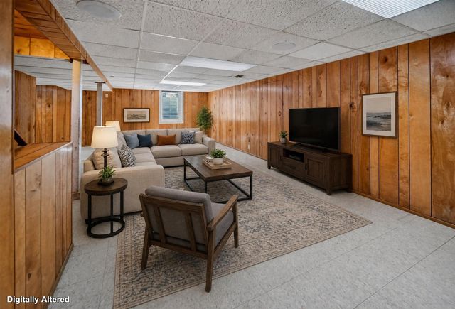 314 Leonard Avenue, Waterloo, IA 50703