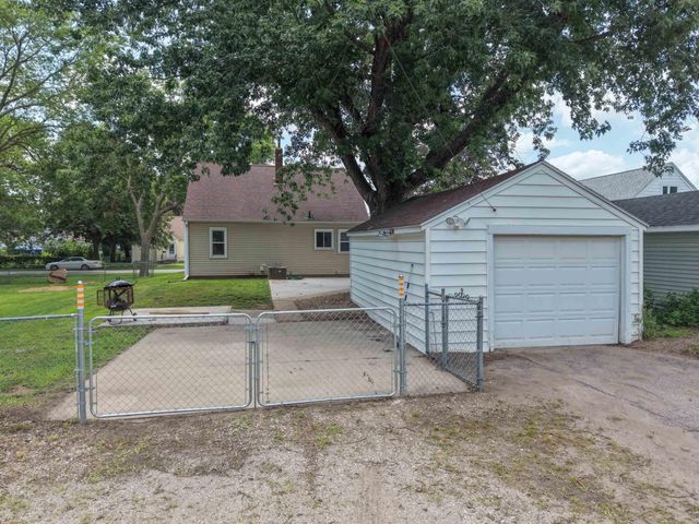 314 Leonard Avenue, Waterloo, IA 50703