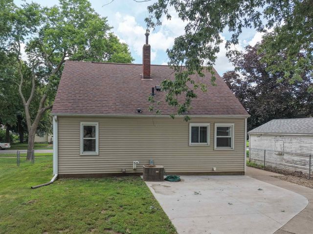 314 Leonard Avenue, Waterloo, IA 50703