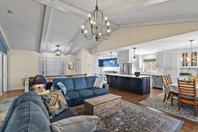 13898 56th Street N, Stillwater, MN 55082