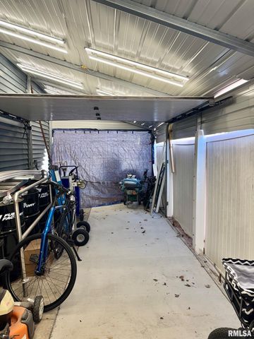 2817 N HARPER Terrace, Peoria, IL 61604