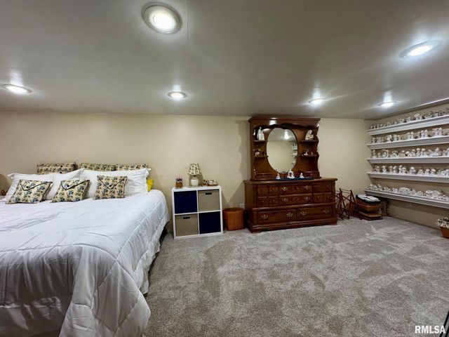 2817 N HARPER Terrace, Peoria, IL 61604