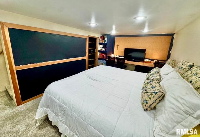 2817 N HARPER Terrace, Peoria, IL 61604