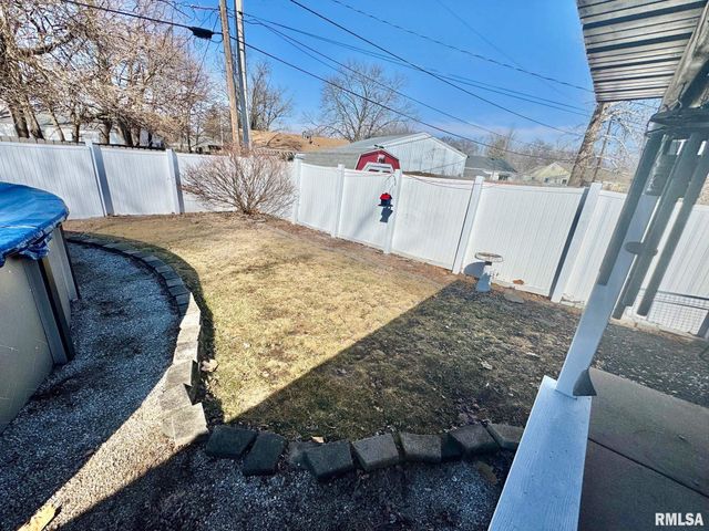 2817 N HARPER Terrace, Peoria, IL 61604