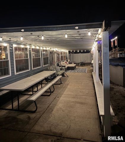 2817 N HARPER Terrace, Peoria, IL 61604