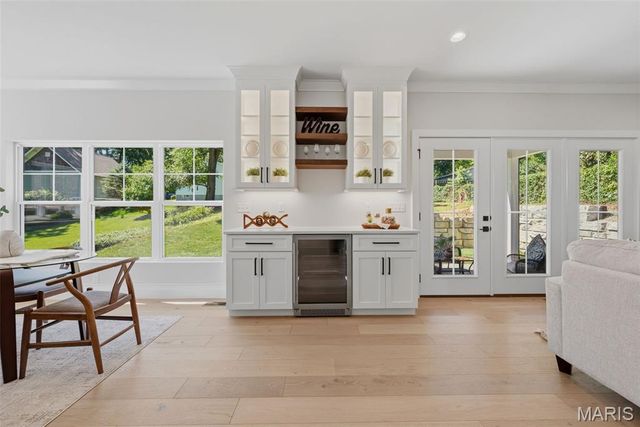 140 W Sarah Avenue, Kirkwood, MO 63122