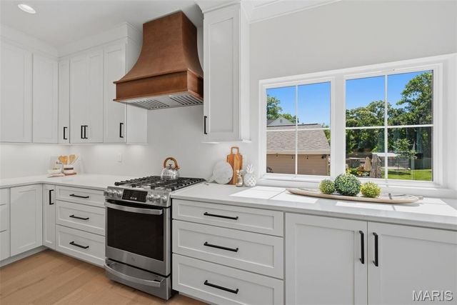 140 W Sarah Avenue, Kirkwood, MO 63122