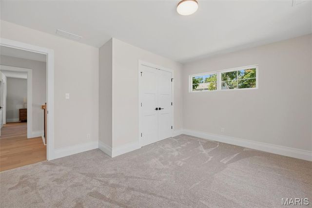 140 W Sarah Avenue, Kirkwood, MO 63122