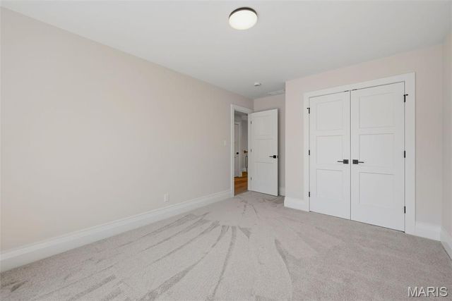 140 W Sarah Avenue, Kirkwood, MO 63122