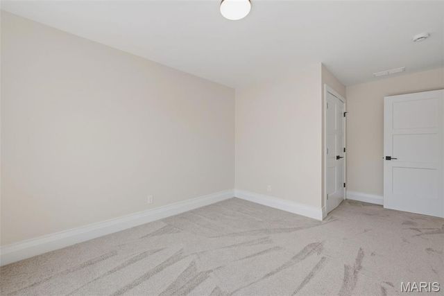 140 W Sarah Avenue, Kirkwood, MO 63122