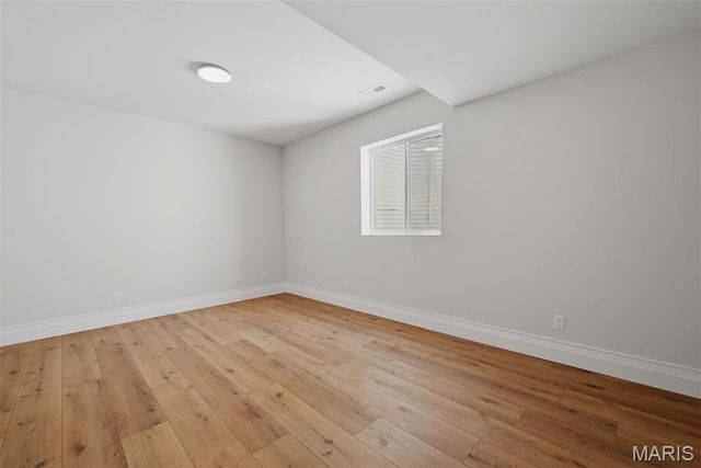 140 W Sarah Avenue, Kirkwood, MO 63122