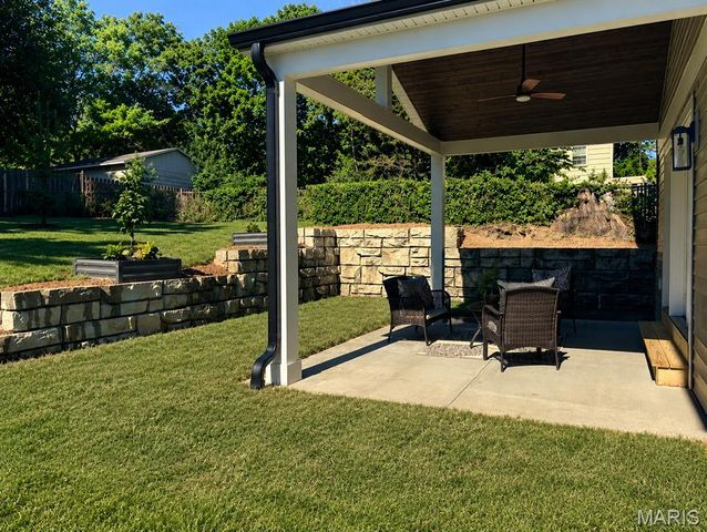140 W Sarah Avenue, Kirkwood, MO 63122