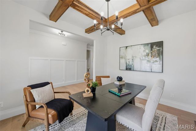 140 W Sarah Avenue, Kirkwood, MO 63122
