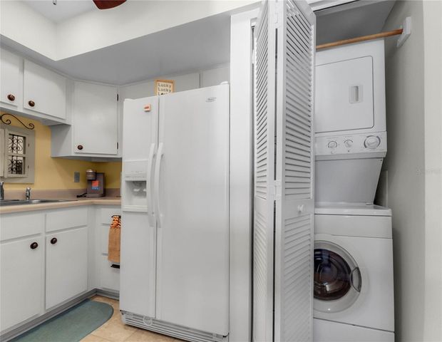 527 MIDWAY DRIVE B, Ocala, FL 34472