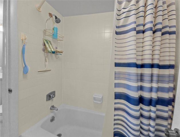 527 MIDWAY DRIVE B, Ocala, FL 34472