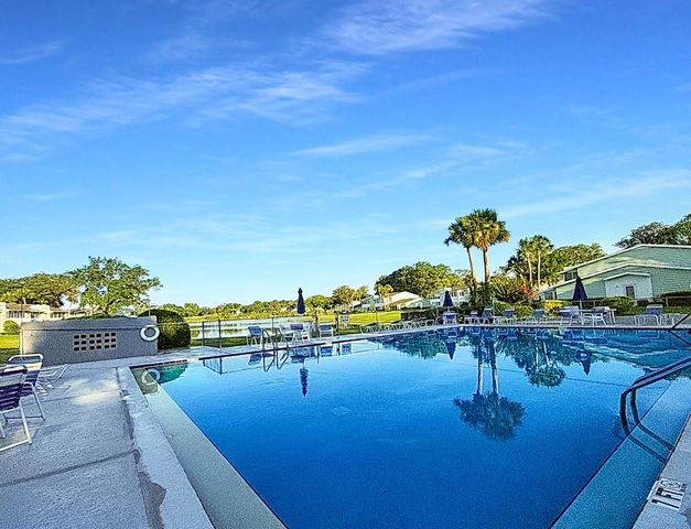 527 MIDWAY DRIVE B, Ocala, FL 34472