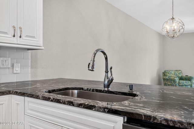 2700 N Peninsula Avenue, New Smyrna Beach, FL 32169