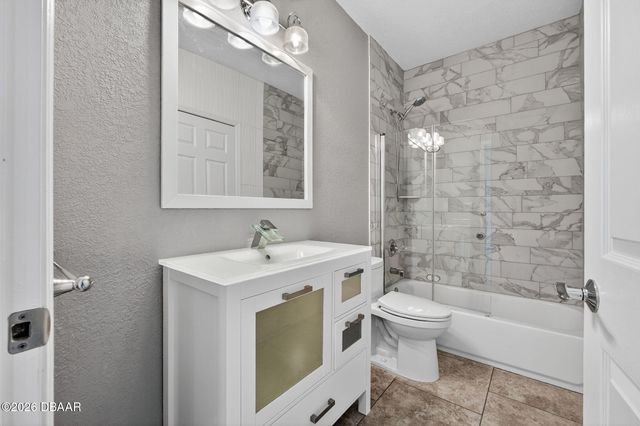 2700 N Peninsula Avenue, New Smyrna Beach, FL 32169