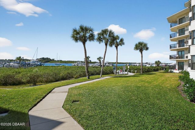 2700 N Peninsula Avenue, New Smyrna Beach, FL 32169