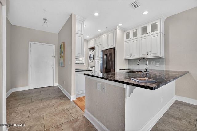 2700 N Peninsula Avenue, New Smyrna Beach, FL 32169