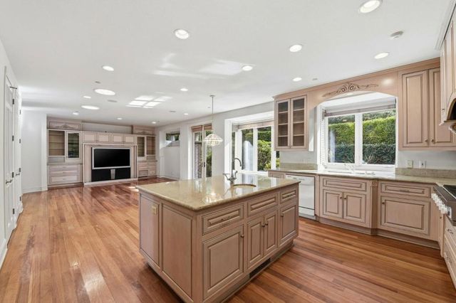 27994 Via Ventana Way, Los Altos, CA 94022