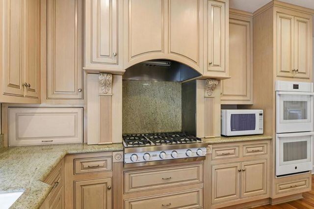 27994 Via Ventana Way, Los Altos, CA 94022