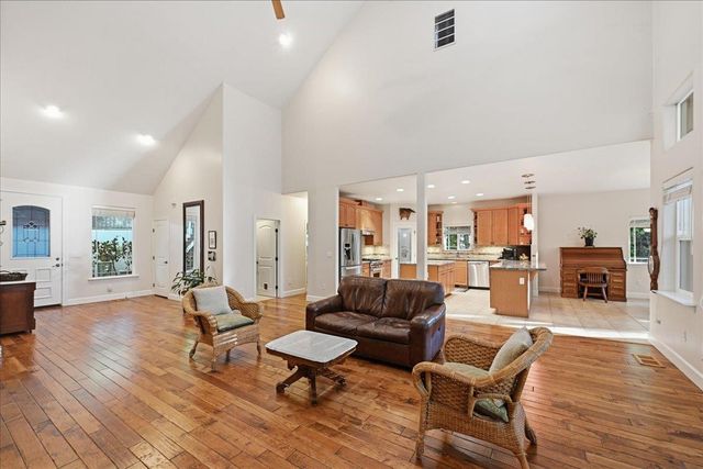 17467 Norlene Way, Grass Valley, CA 95949