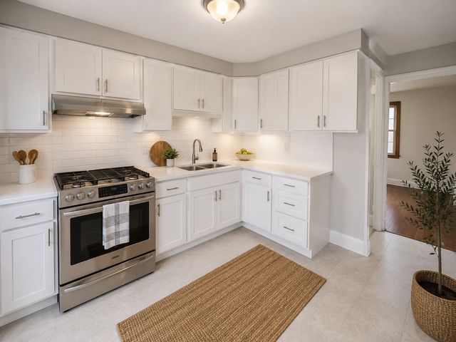 1608 Highview Drive, Des Moines, IA 50315