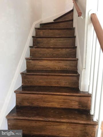 428 S CHAPEL GATE LN, Baltimore, MD 21229