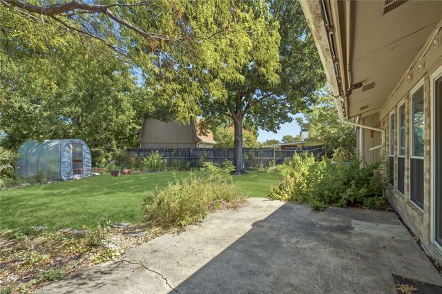 2015 Inverness Drive, Carrollton, TX 75007
