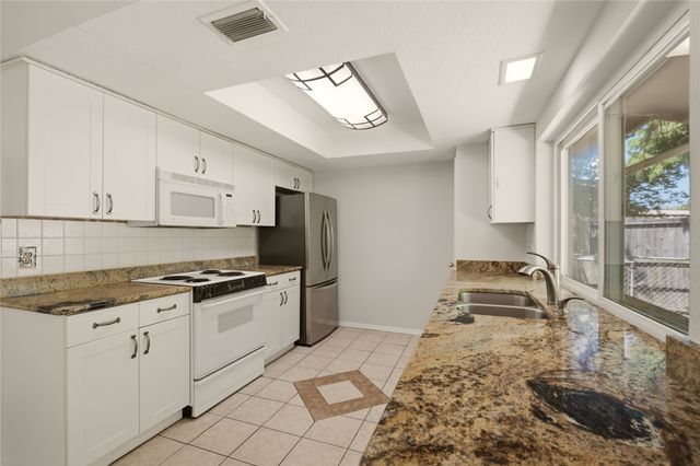 2015 Inverness Drive, Carrollton, TX 75007