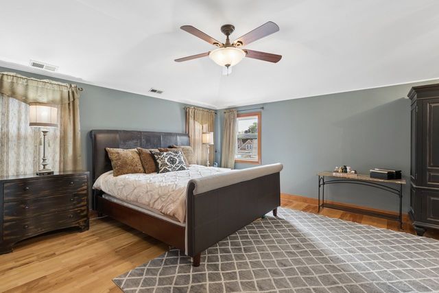 3328 N Plainfield Avenue, Chicago, IL 60634
