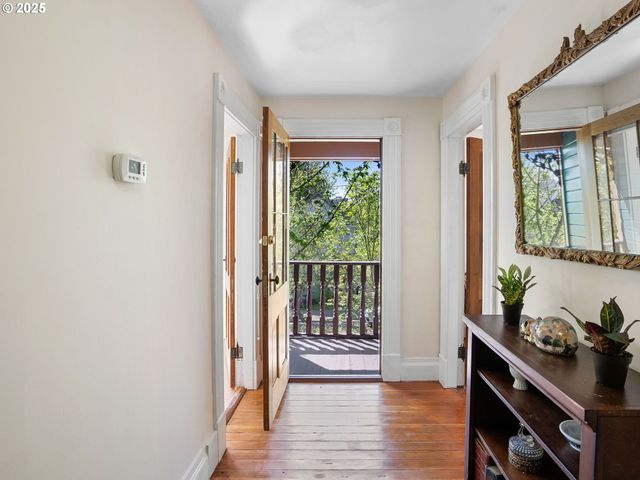 131 Ne TILLAMOOK St, Portland, OR 97212