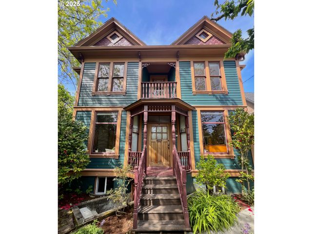 131 Ne TILLAMOOK St, Portland, OR 97212