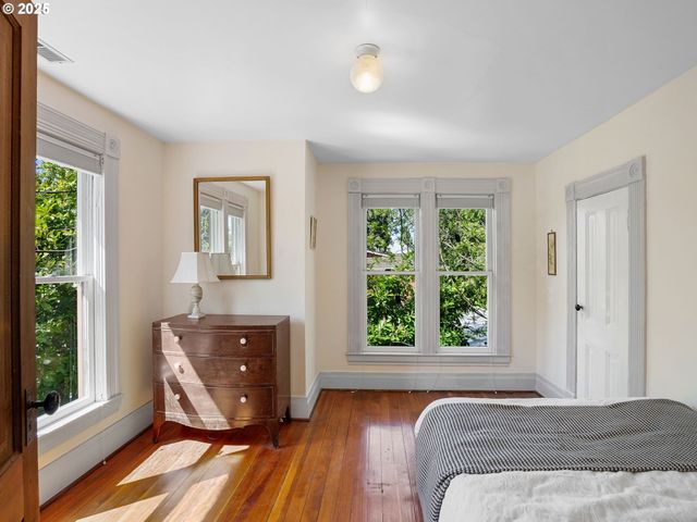 131 Ne TILLAMOOK St, Portland, OR 97212