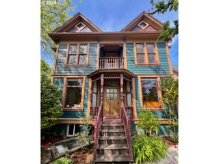 131 Ne TILLAMOOK St, Portland, OR 97212