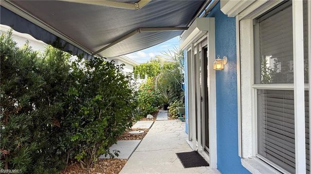 10700 Aqua Surf CT, Estero, FL 33928