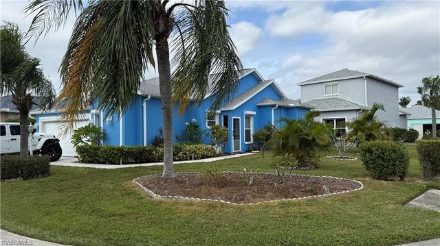 10700 Aqua Surf CT, Estero, FL 33928