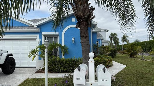 10700 Aqua Surf CT, Estero, FL 33928