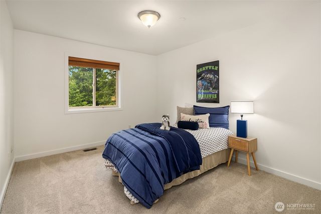 211 210th Avenue NE, Sammamish, WA 98074