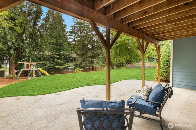 211 210th Avenue NE, Sammamish, WA 98074