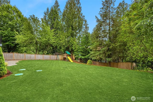 211 210th Avenue NE, Sammamish, WA 98074