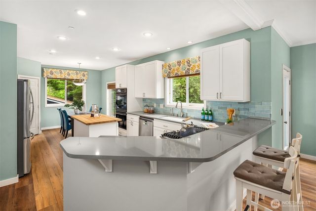211 210th Avenue NE, Sammamish, WA 98074