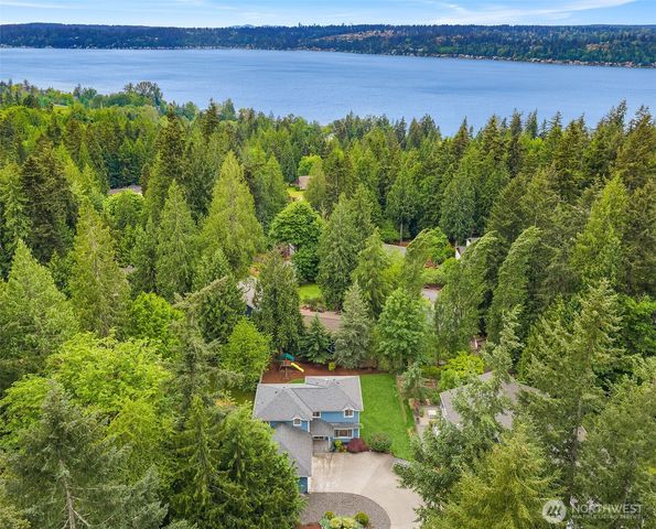 211 210th Avenue NE, Sammamish, WA 98074
