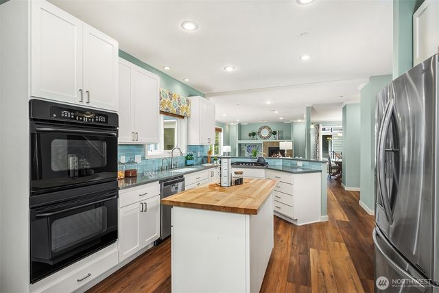 211 210th Avenue NE, Sammamish, WA 98074