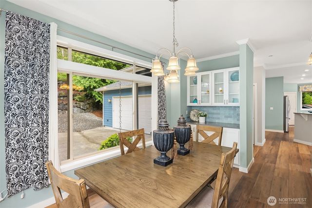 211 210th Avenue NE, Sammamish, WA 98074