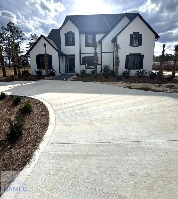 20 Club Drive, Jesup, GA 31546