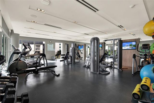 1600 SW 1st Ave 804, Miami, FL 33129