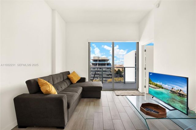 1600 SW 1st Ave 804, Miami, FL 33129